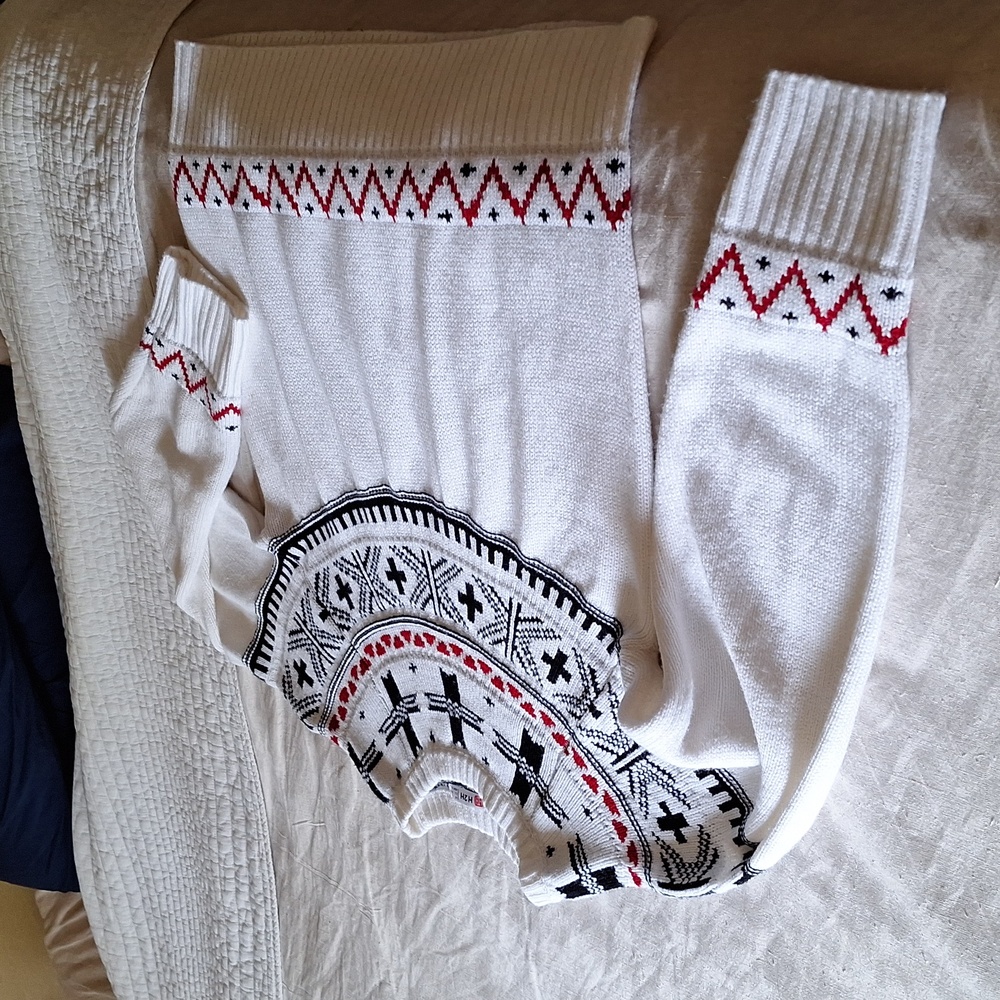 Knit sweater